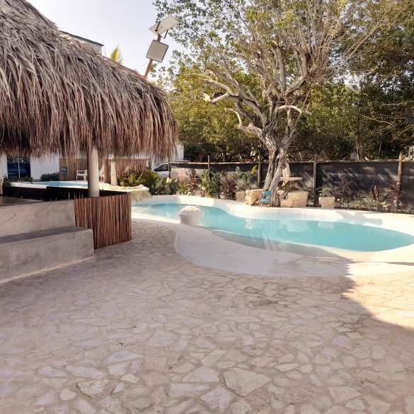piscina-natural-hotel-manglearena-covenas